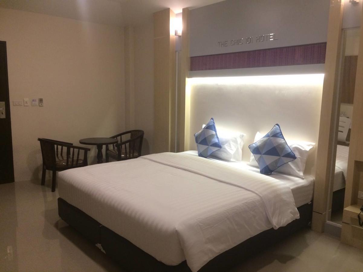 The Chic 101 Hotel Selaphum Exteriör bild